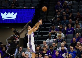 NBA liga: Dvocifreni Bjelica i Marjanović