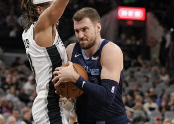 NBA: Nema više neporaženih, Gudurić dao samo četiri poena