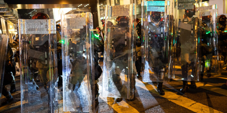 Hong Kong: Još osam demonstranata predalo se policiji