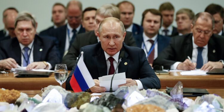 Putin: Bolivija je na pragu haosa