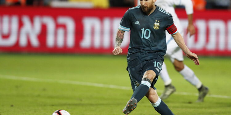 Mesi iz penala u nadoknadi za remi Argentine s Urugvajem (VIDEO)