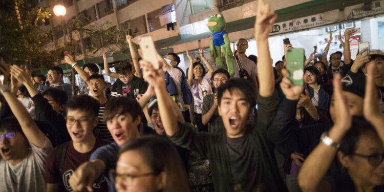 Apsolutna pobeda prodemokratskih snaga u Hongkongu