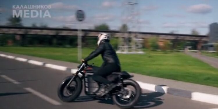 Ruski „Kalašnjikov“ prikazao prototip električnog motocikla