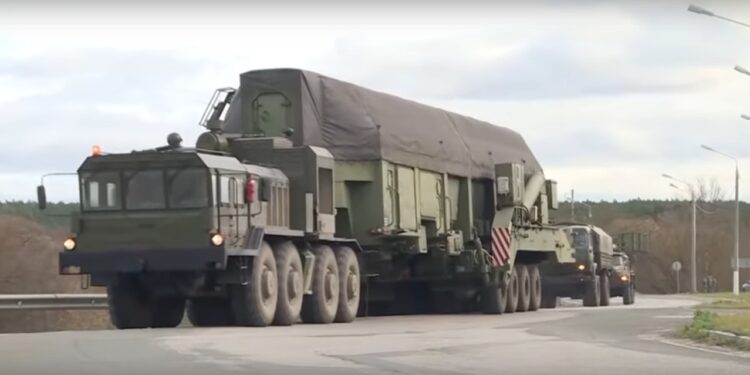 Objavljen snimak postavljanja interkontinentalne balističke rakete “Jars” (VIDEO)