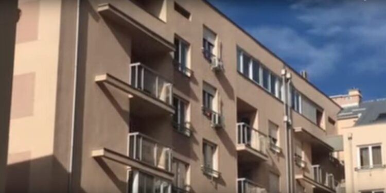 Kraj drame na Voždovcu: Naoružani muškarac se predao policiji (VIDEO)