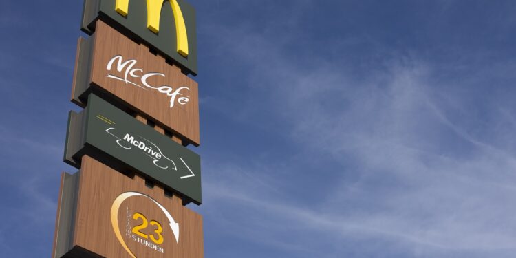 Mekdonalds dao otkaz direktoru zbog veze sa koleginicom