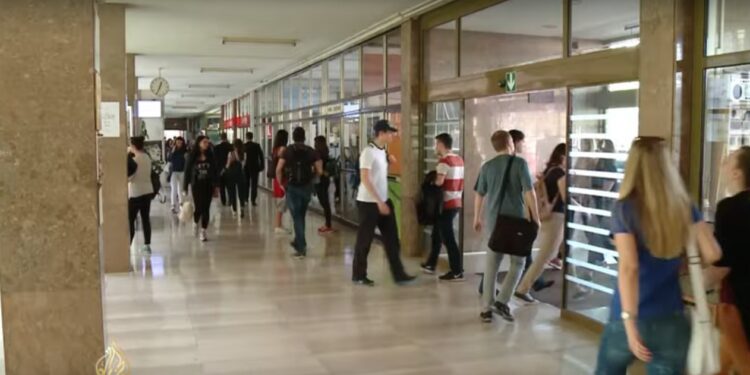 Hrvatska: Sutra nastavak štrajka prosvetara, u sredu protest