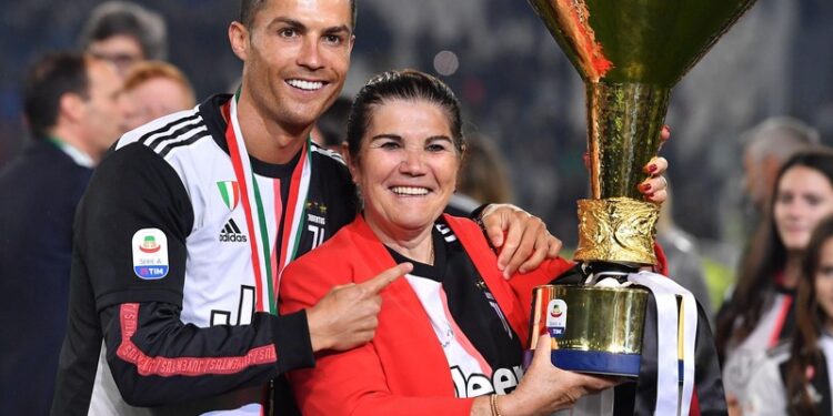 To je mafija! Ronaldova majka iznela negativne komentare protiv FIFA