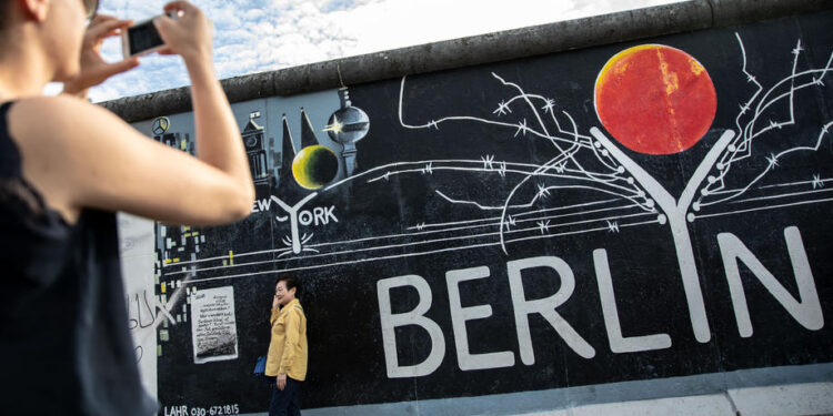 Pad Berlinskog zida 30 godina kasnije – novi bedemi i podele