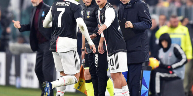 Ne cvetaju ruže: Ronaldo opsovao Sarija što ga je izveo iz igre
