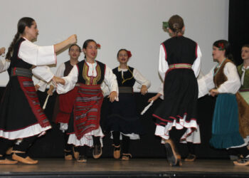 Zimu igrom pobedili