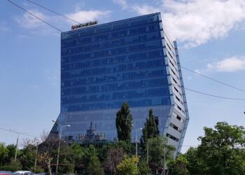 UniCredit banka zatvara 500 filijala i ukida 8.000 radnih mesta