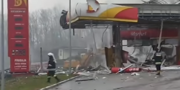 Objavljen prvi snimak trenutka eksplozije benzinske pumpe (VIDEO)