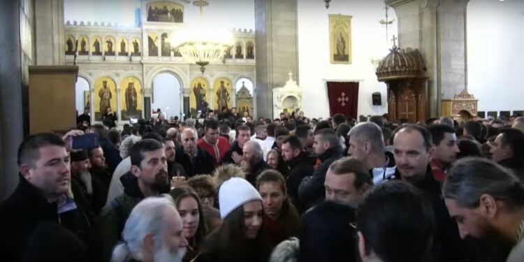 Amfilohije na skupu vernika SPC: Ni Turci nijesu radili što ovi bezbožnici žele