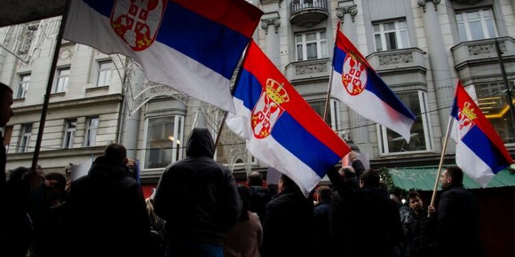 Protest ispred Ambasade Crne Gore u Beogradu: “Otimaju srpske svetinje” (VIDEO)