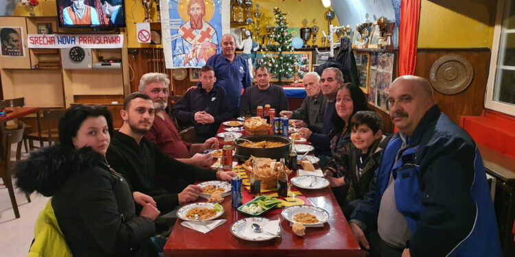 Sa dočeka u noćnu smenu