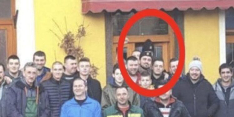 Bosanski Petrovac: Srbi kažnjeni zbog šubare sa kokardama