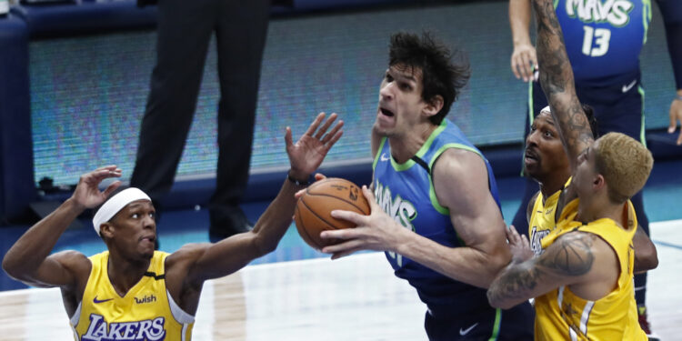 Marjanović i Bjelica imali po dabl-dabl u porazima (VIDEO)
