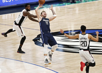Dončić – Lenard 36:36, Marjanović 12 (VIDEO)
