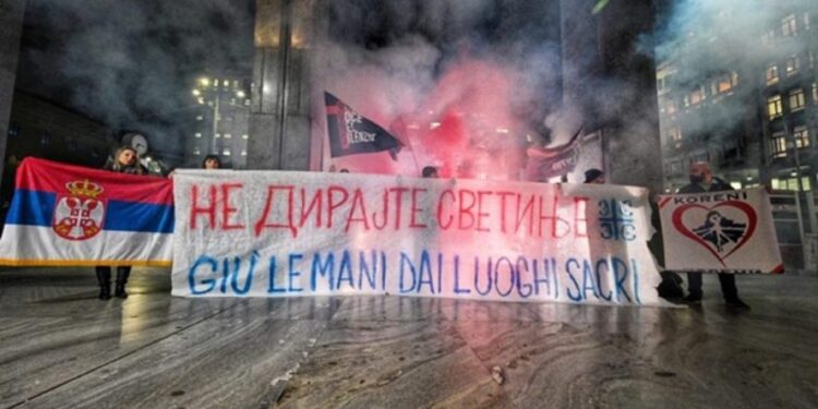 Protest u Italiji: Ne želimo da Crna Gora postane novo Kosovo (VIDEO)