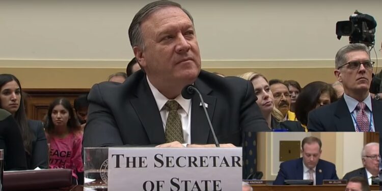Sve zbog pitanja o Ukrajini: Pompeo prekinuo intervju, vikao na novinarku i psovao