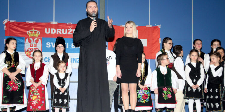 Kolom zatresli Tićino