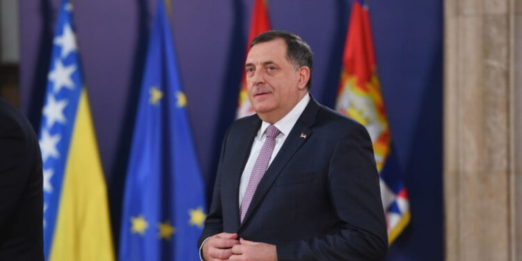 Dodik: Pisaću Trampu i obavestiti ga šta mu rade službenici u BiH