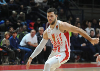 Beron trojkom u poslednjoj sekundi doneo Zvezdi finale Kupa: Mega „pala“ posle drame u Čairu (VIDEO)