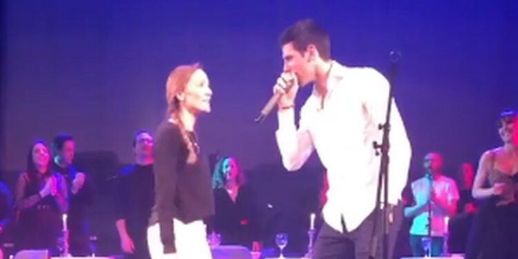 Noleta i Jelenu pozvali na binu Ateljea, oni oduševili publiku: Nastup Đokovića je pravi hit (VIDEO)
