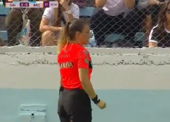 Hit scena u Argentini: Navijač psovao i vređao dame na terenu, sudija ga izbacila sa stadiona