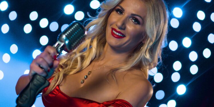 Seka Tomičić premijerno predstavlja novi spot (VIDEO)