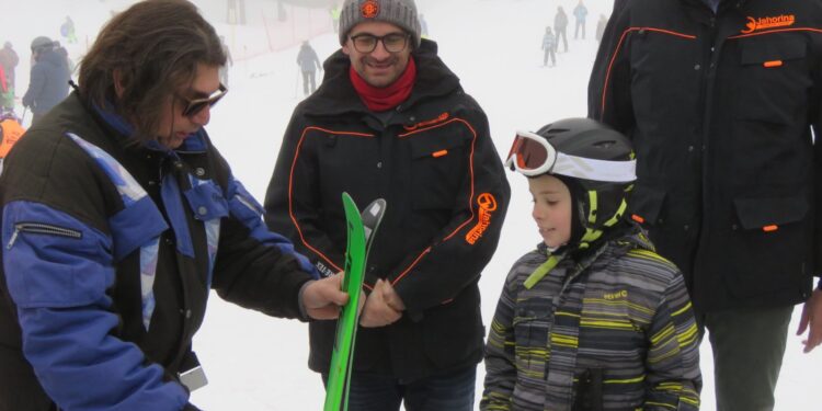 U petak na Jahorini uručena nagrada za milioniti prolaz i otvoren hangar za helikopter