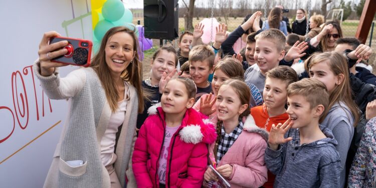 Jelena Đoković otvorila trinaestu Školicu života u selu Ljukovo