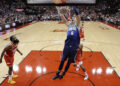 Porzingis bez Dončića kao usamljeni jahač u derbiju Teksasa (VIDEO)