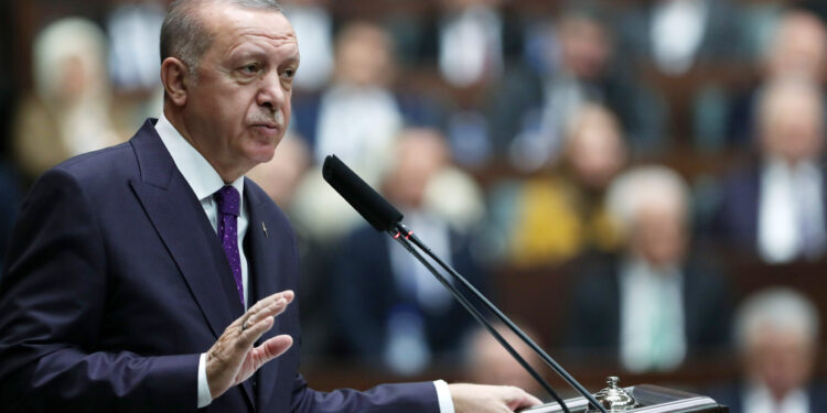 Erdogan preti: Ako još jedan vojnik bude povređen, Turska napada Siriju