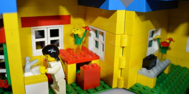 Preminuo izumitelj Lego figurice
