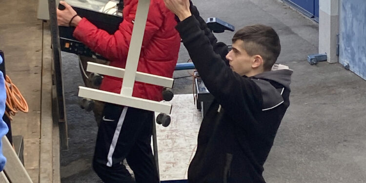 Klupe stigle pre virusa