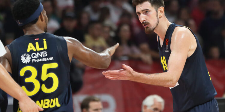 Četvorica iz Fenerbahčea zaraženi korona virusom, jedan hospotalizovan