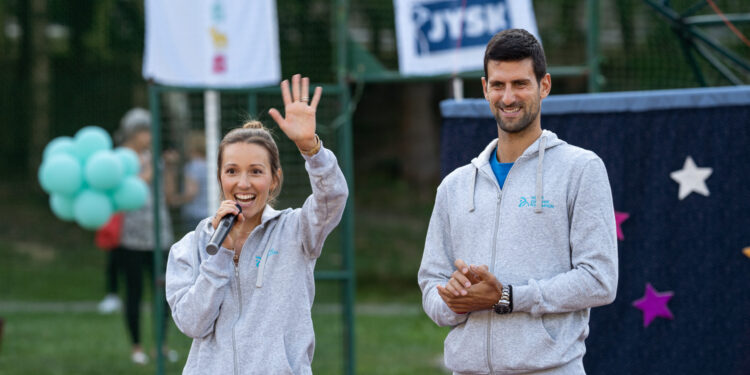 Novak posvećen porodici, čita o istoriji Srba: Ovo ne pamtim od kako sam postao otac