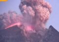 Jaka erupcija vulkana stvorila kišu pepela u obližnjim gradovima (VIDEO)