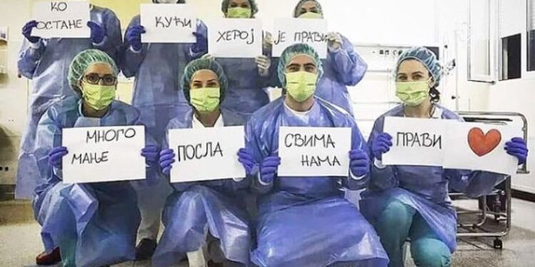 Đoković oduševio svetske medije: Poruka srpskih lekara obilazi planetu! (FOTO)