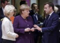Makron, Merkel i Ursula fon der Lajen dogovorili mere na granicama