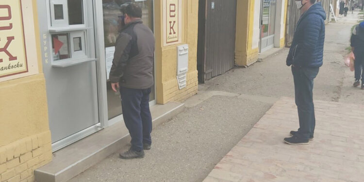 Burekomat virusu u inat
