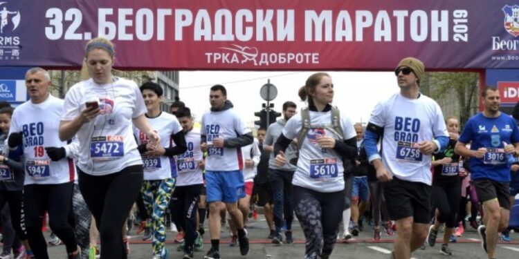 6.000 Kineza trči “virtualni Beogradski maraton” i podržava Srbiju