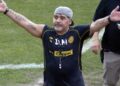 Prodat legendarni Maradonin dres: Ugroženim Napolitanci dobijaju finansijsku pomoć