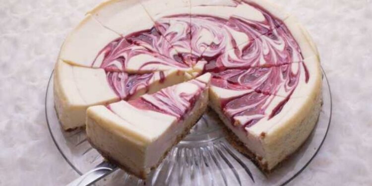Beč: Korona obustavila proizvodnju Saher torte