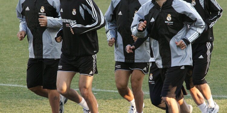 Zidan, Mesi ili Ronaldo: Ko je najbolji u poslednjih 25 godina? (FOTO)