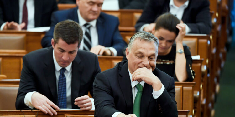 Han veoma zabrinut zbog ovlašćenja koja je dobio Orban