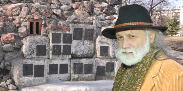 Izlio dug velikanima