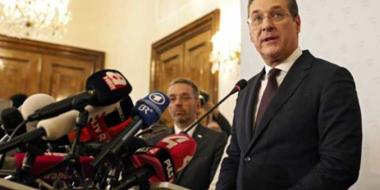 Štrahe preuzeo vođstvo nove stranke, ide na bečke izbore